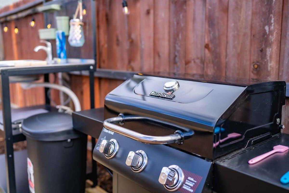 Glamping In The Urban Hotel Glendora Exterior photo